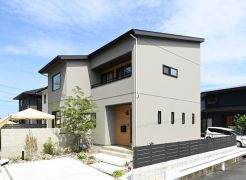 ナチュラルなぬくもりの家