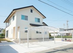 子供が走り回れる大黒柱のある家